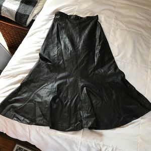 Genuine leather skirt